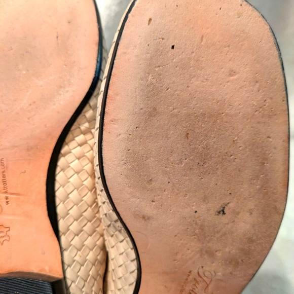 Trotters Leather Loafer Shoes 8.5w light beige - Picture 6 of 13